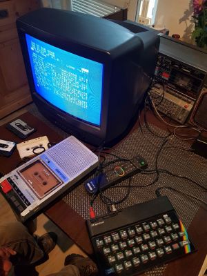 ZX Spectrum + magnetofon + SHARP GF 800
