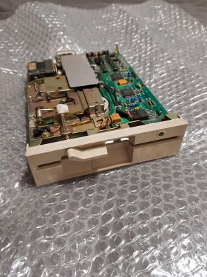 ALPS  5,25" Floppy Drive DFC222B05A
Keywords: ALPS  5,25" Floppy Drive DFC222B05A