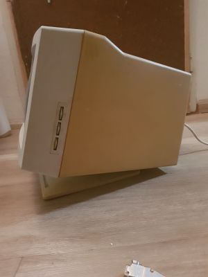 Acer CVM-14TE ze strany
